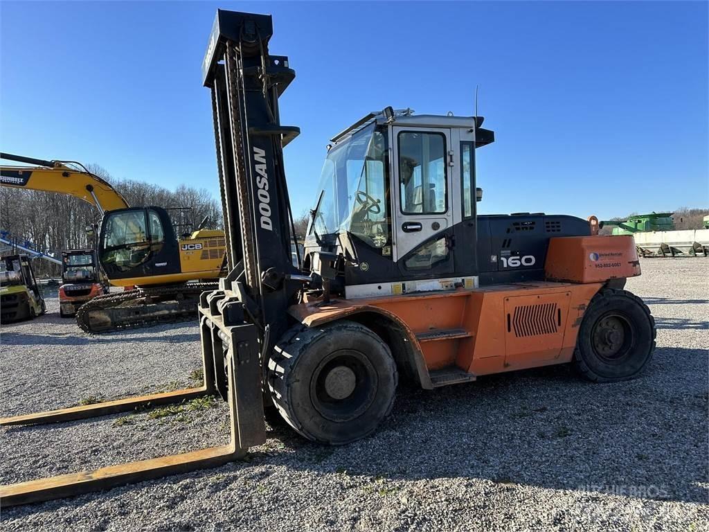 Doosan D160S-7 شاحنات ذات رافعات شوكية - أخرى