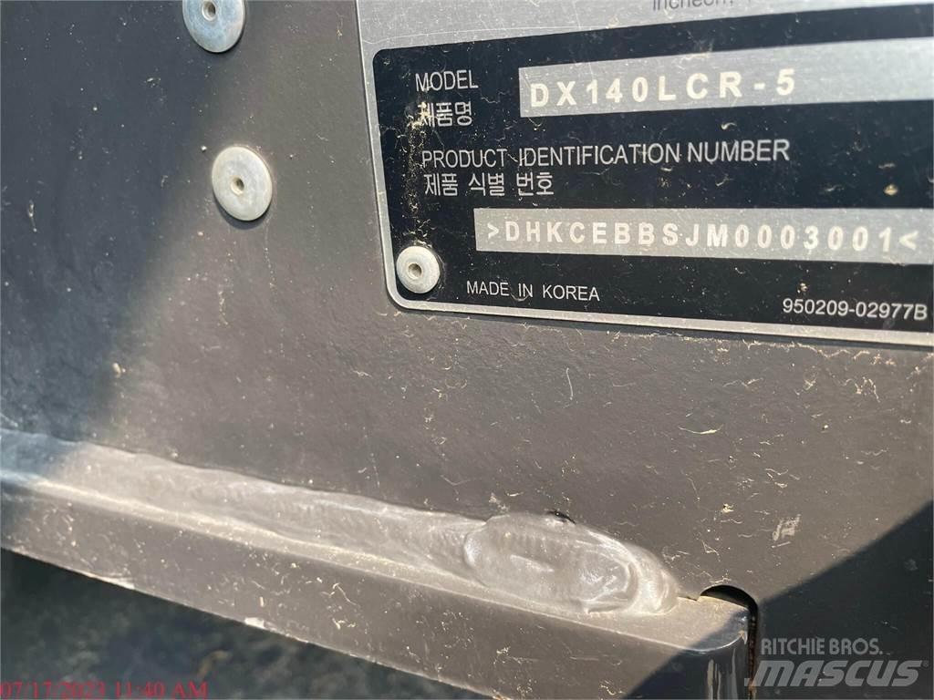 Doosan DX140 LC-5 حفارات زحافة