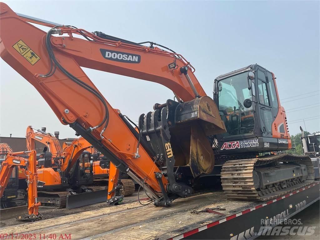Doosan DX140 LC-5 حفارات زحافة