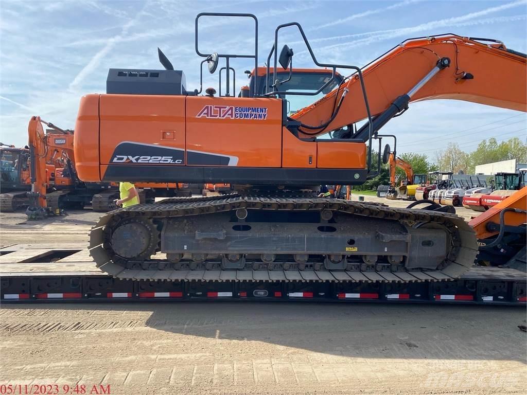 Doosan DX225 LC-5 حفارات زحافة