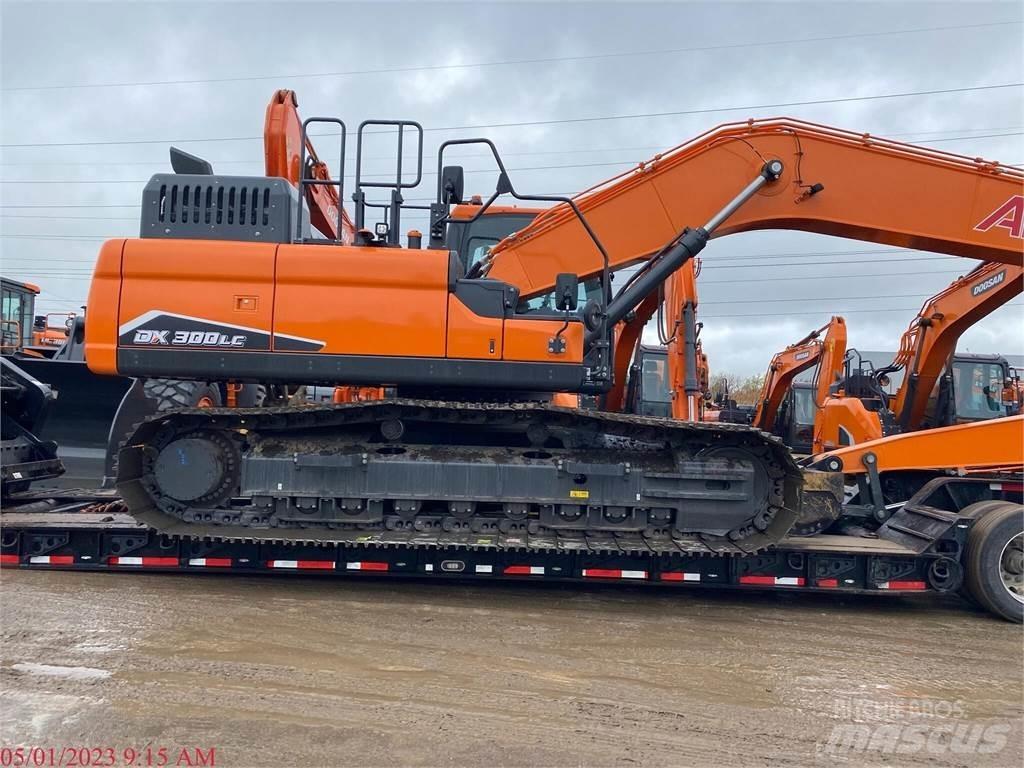 Doosan DX300 LC حفارات زحافة