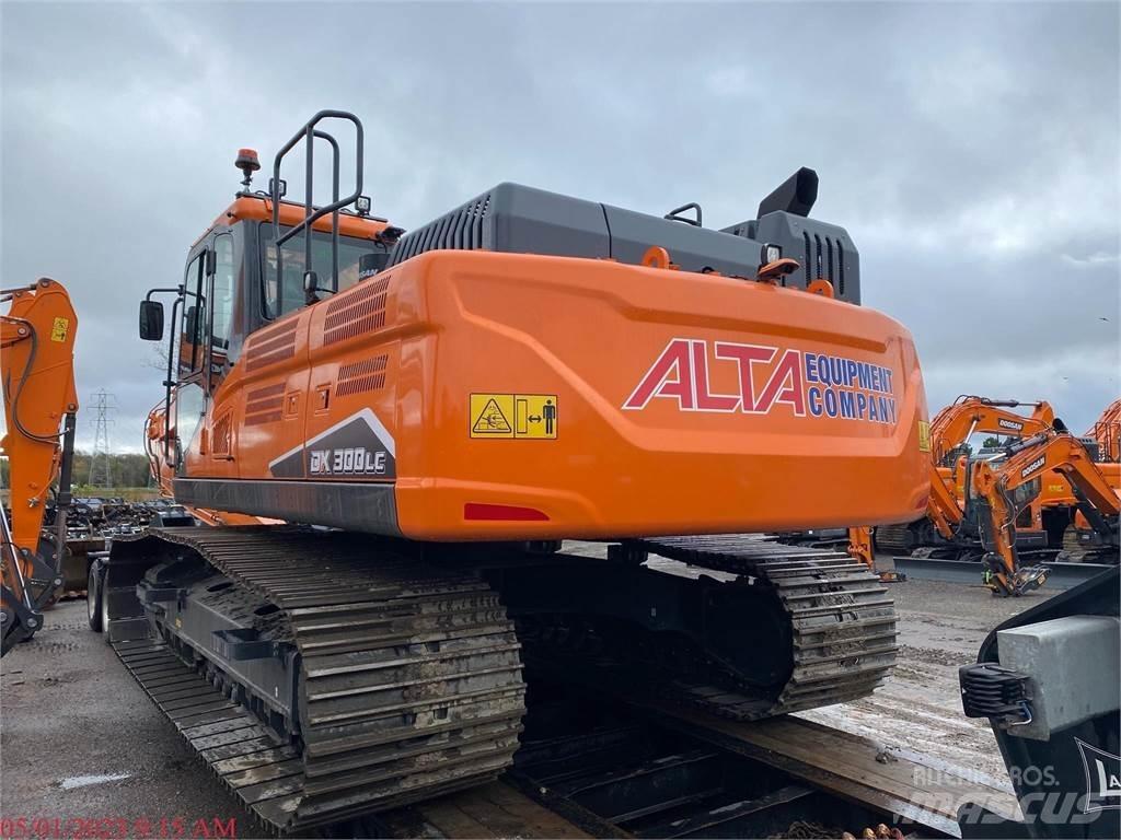 Doosan DX300 LC حفارات زحافة
