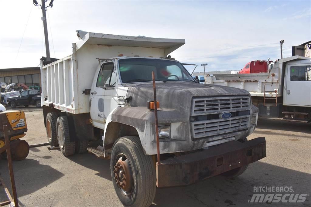 Ford F900 شاحنات قلابة