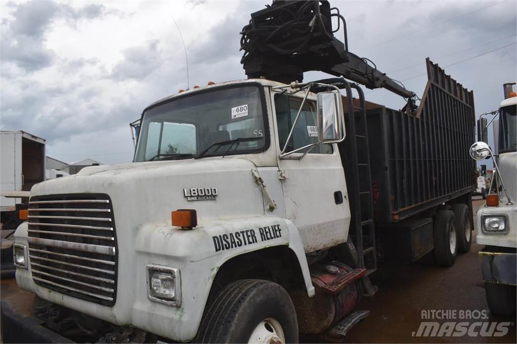 Ford L8000 شاحنات الرافعات