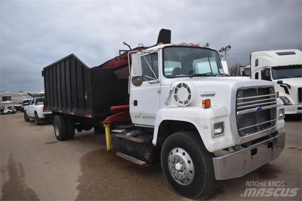 Ford L8000 شاحنات الرافعات