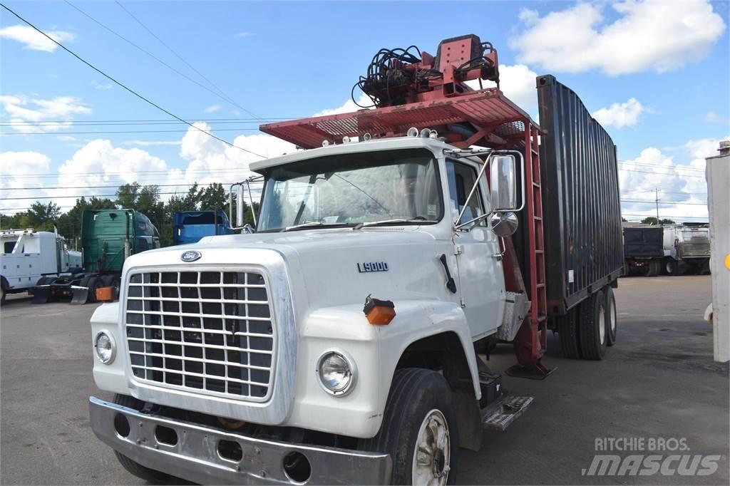 Ford L9000 شاحنات الرافعات