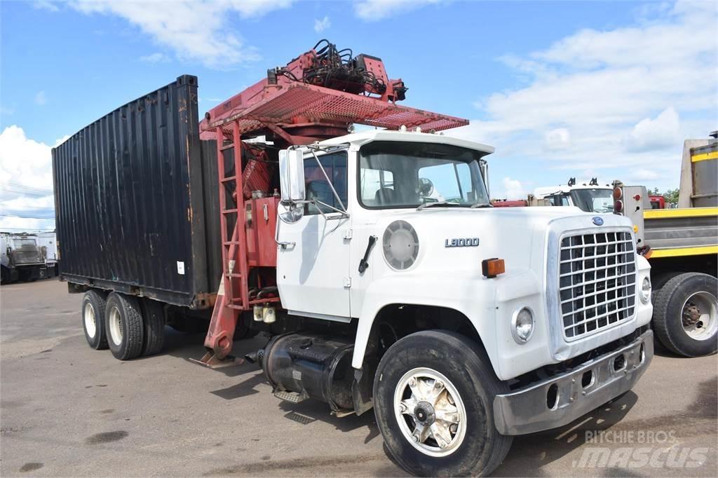 Ford L9000 شاحنات الرافعات