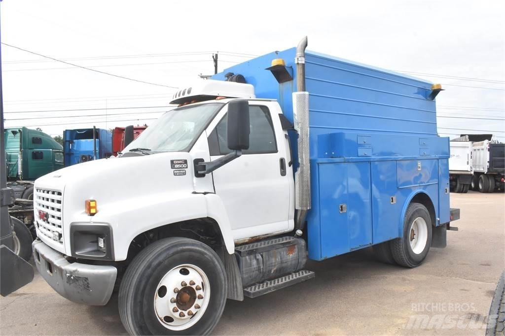 GMC TOPKICK C7500 مركبات الأغراض العامة