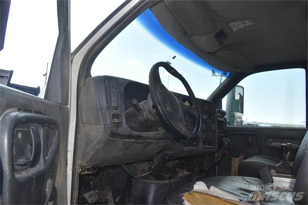 GMC TOPKICK C7500 شاحنات قلابة