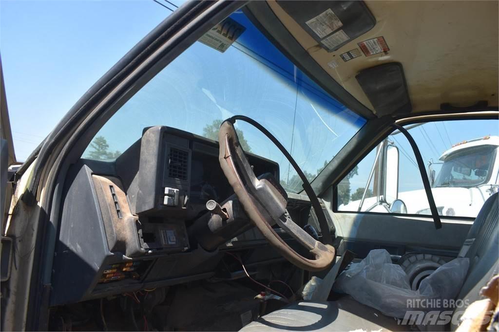 GMC TOPKICK C7500 شاحنات قلابة