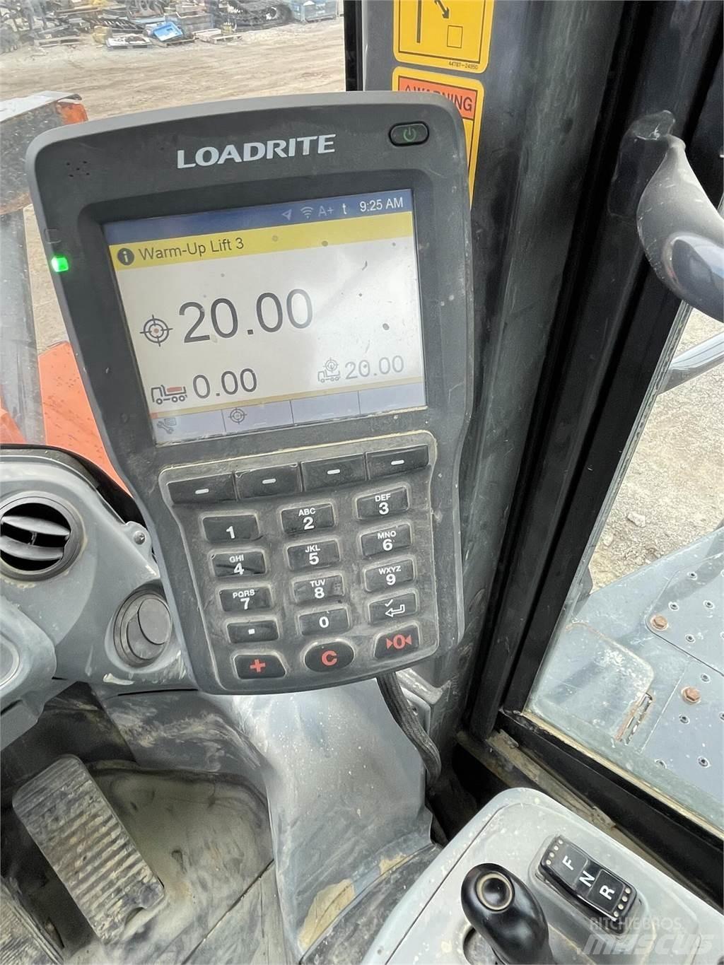 Hitachi ZW370-6 لوادر بعجل