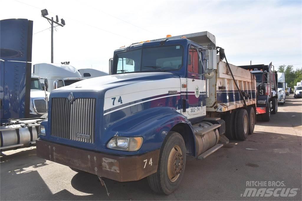 International 9400 شاحنات قلابة