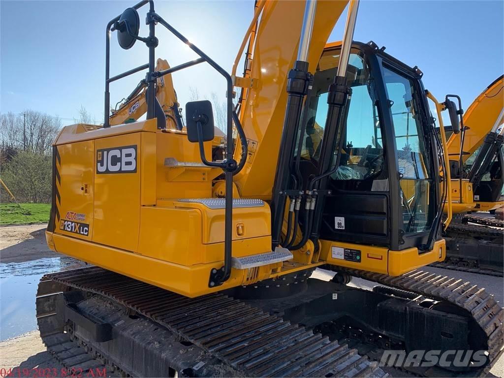 JCB 131X LC حفارات زحافة