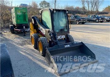 JCB 215 لوادر انزلاقية التوجيه