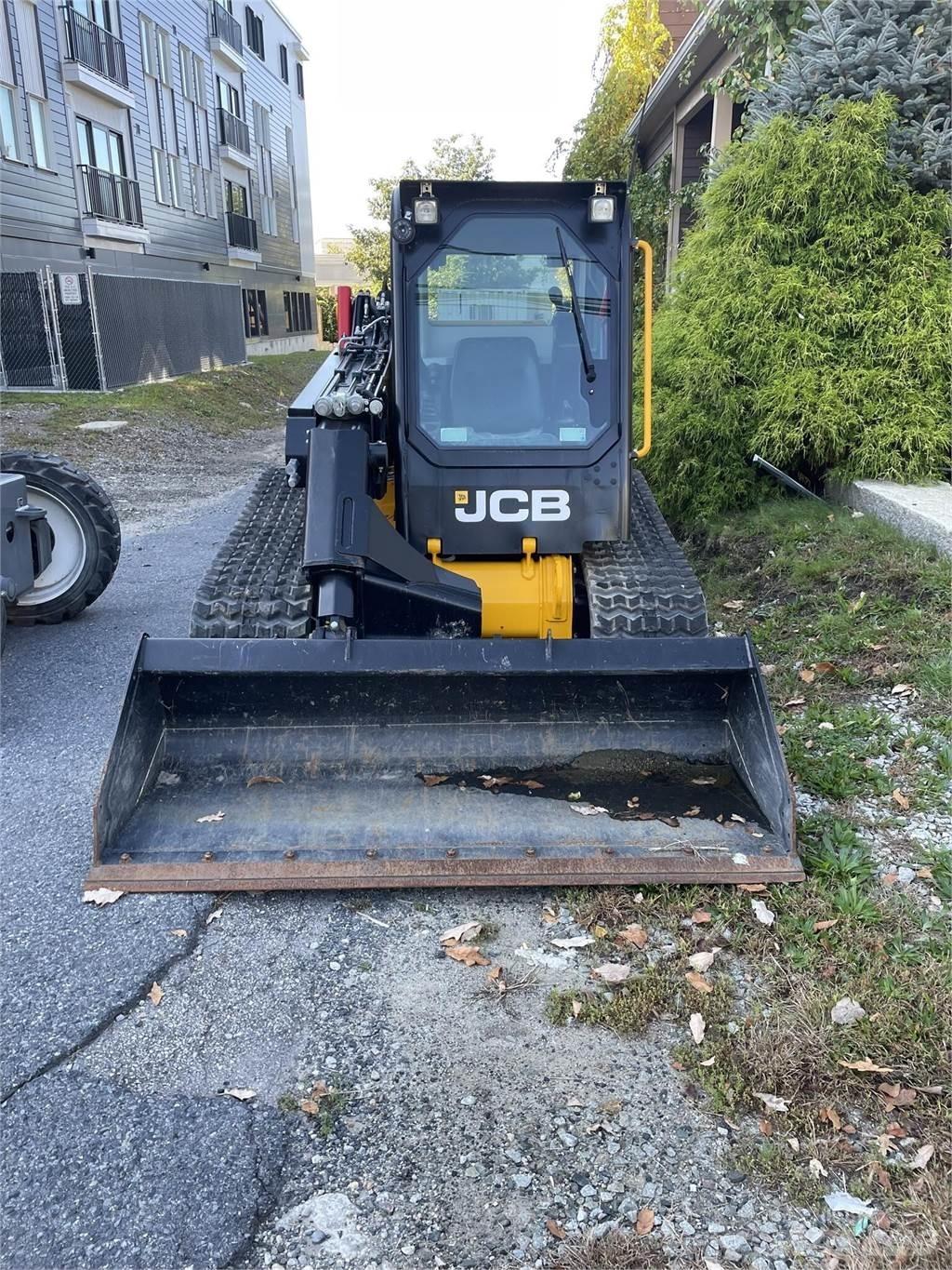 JCB 3TS-8T لوادر انزلاقية التوجيه