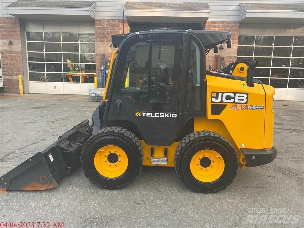 JCB 3TS-8W لوادر انزلاقية التوجيه
