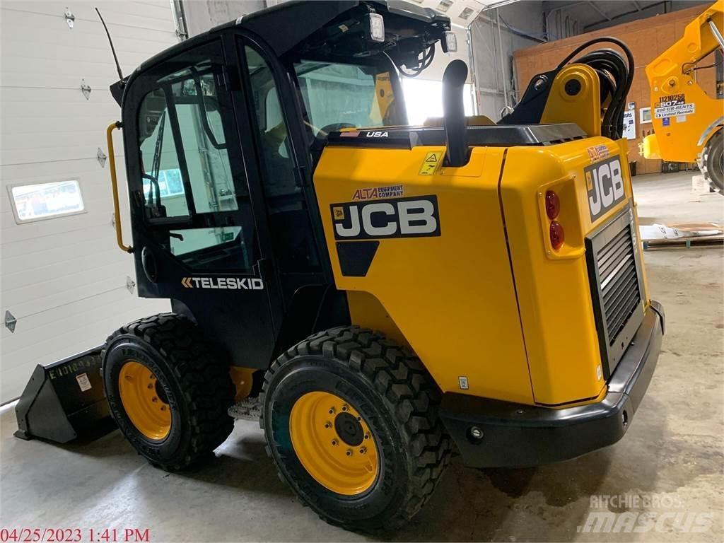 JCB 3TS-8W لوادر انزلاقية التوجيه