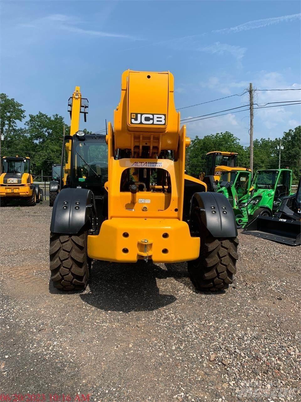 JCB 512-56 مناولات متداخلة