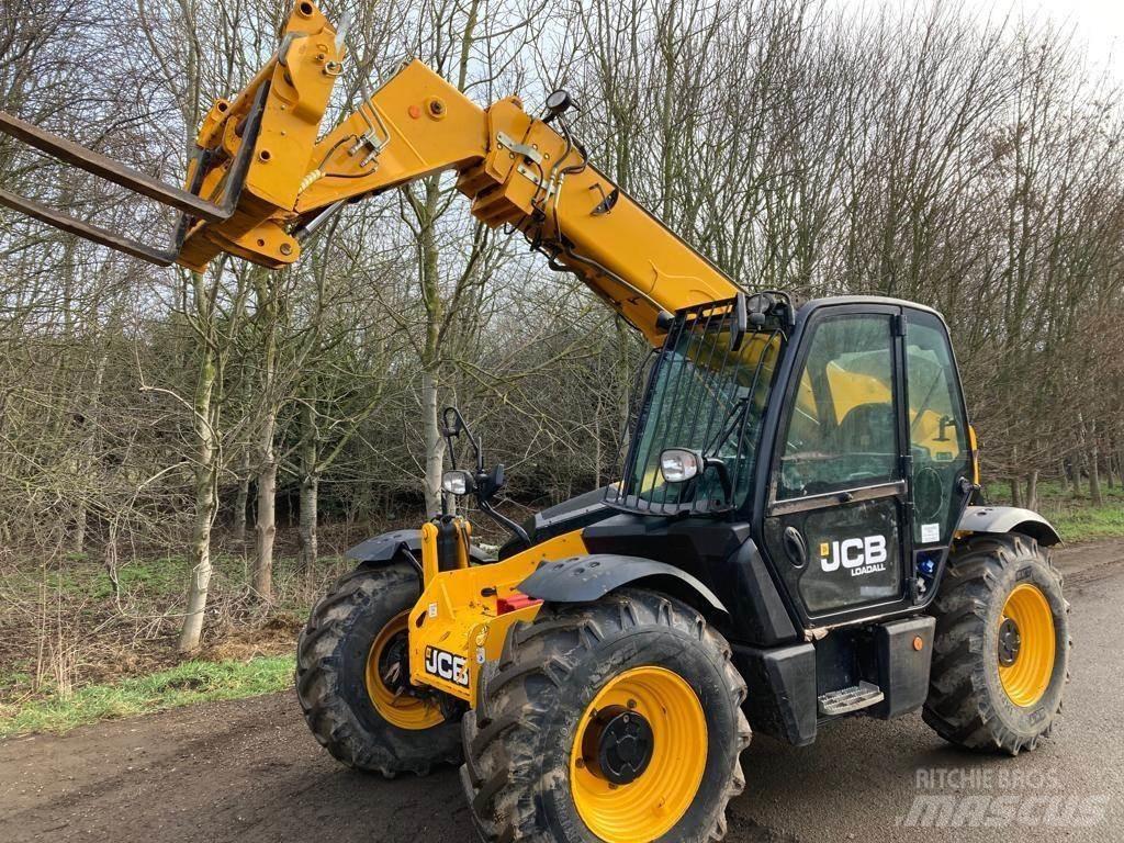 JCB 535-95 مناولات متداخلة