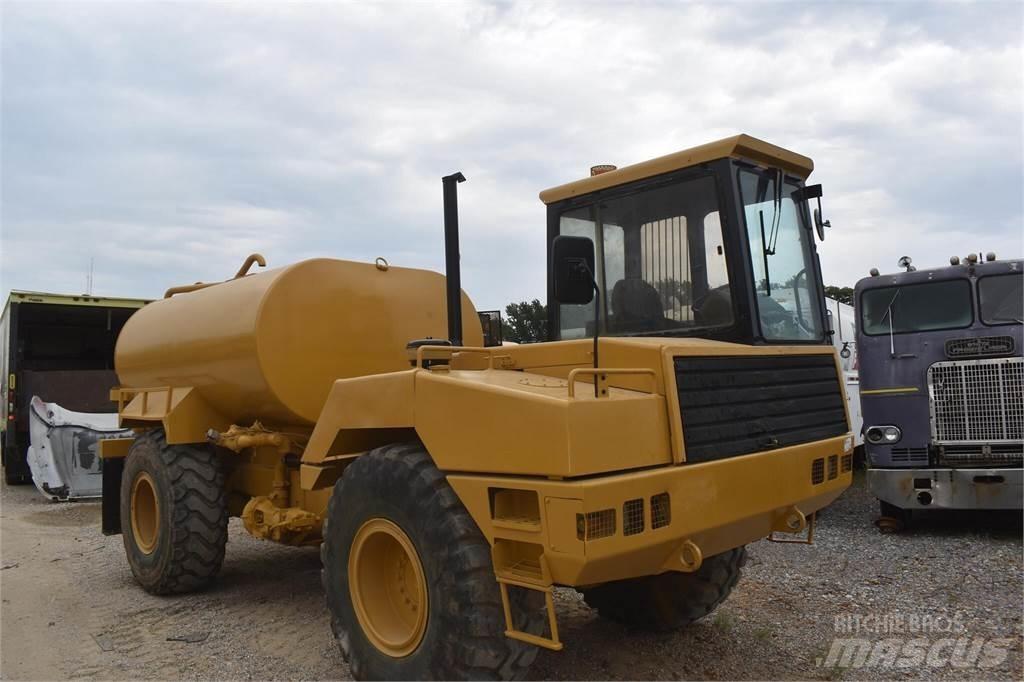 JCB 712 صهاريج مياه