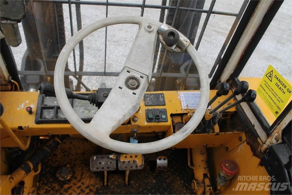 JCB 926 شاحنات الطرق الوعرة