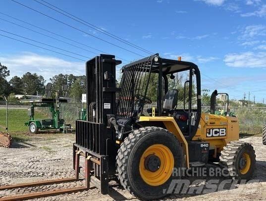 JCB 940 شاحنات الطرق الوعرة