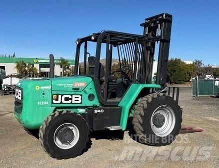 JCB 940 شاحنات الطرق الوعرة