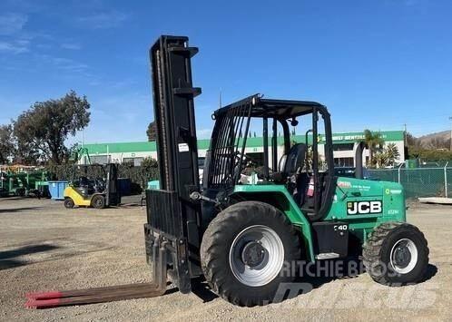 JCB 940 شاحنات الطرق الوعرة