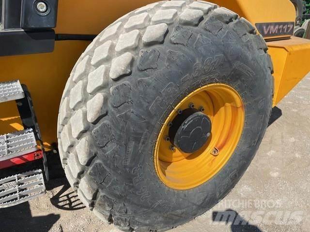 JCB VM117PD مكابس المخلفات