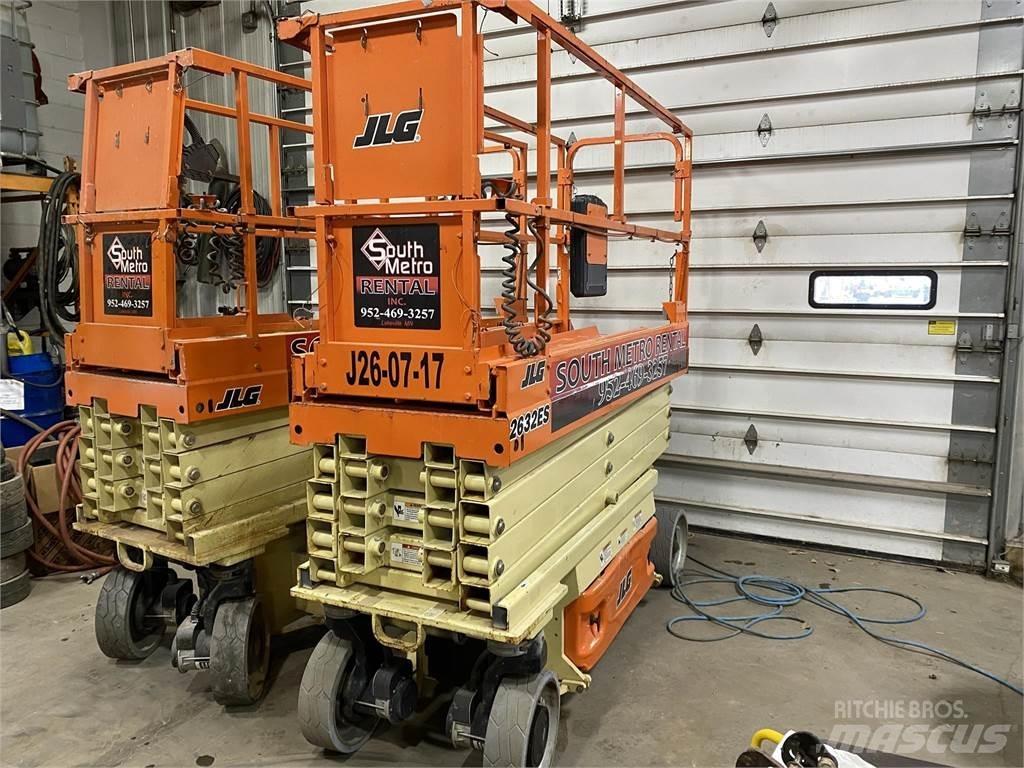 JLG 2632ES رافعات مقصية الشكل