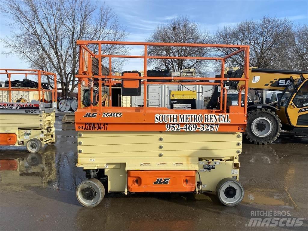 JLG 2646ES رافعات مقصية الشكل