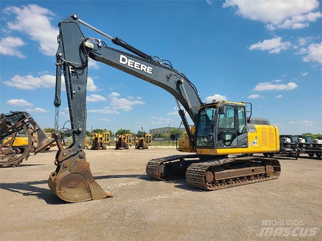 John Deere 210G LC حفارات زحافة