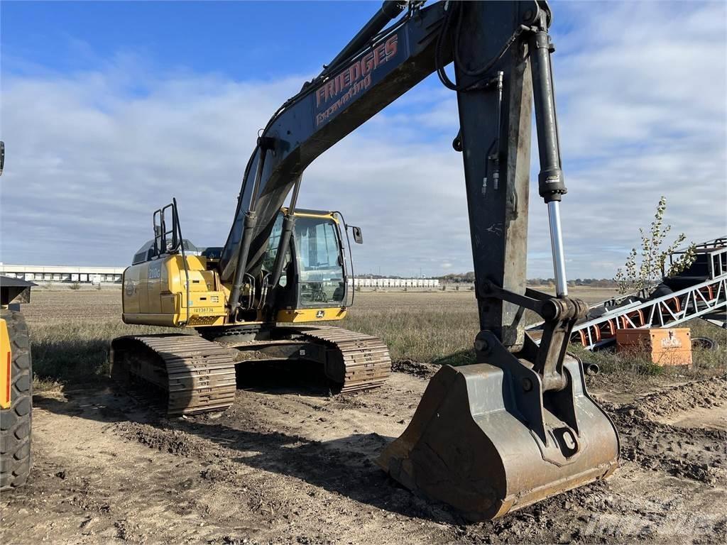 John Deere 210G LC حفارات زحافة