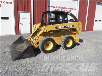 John Deere 260 II لوادر انزلاقية التوجيه