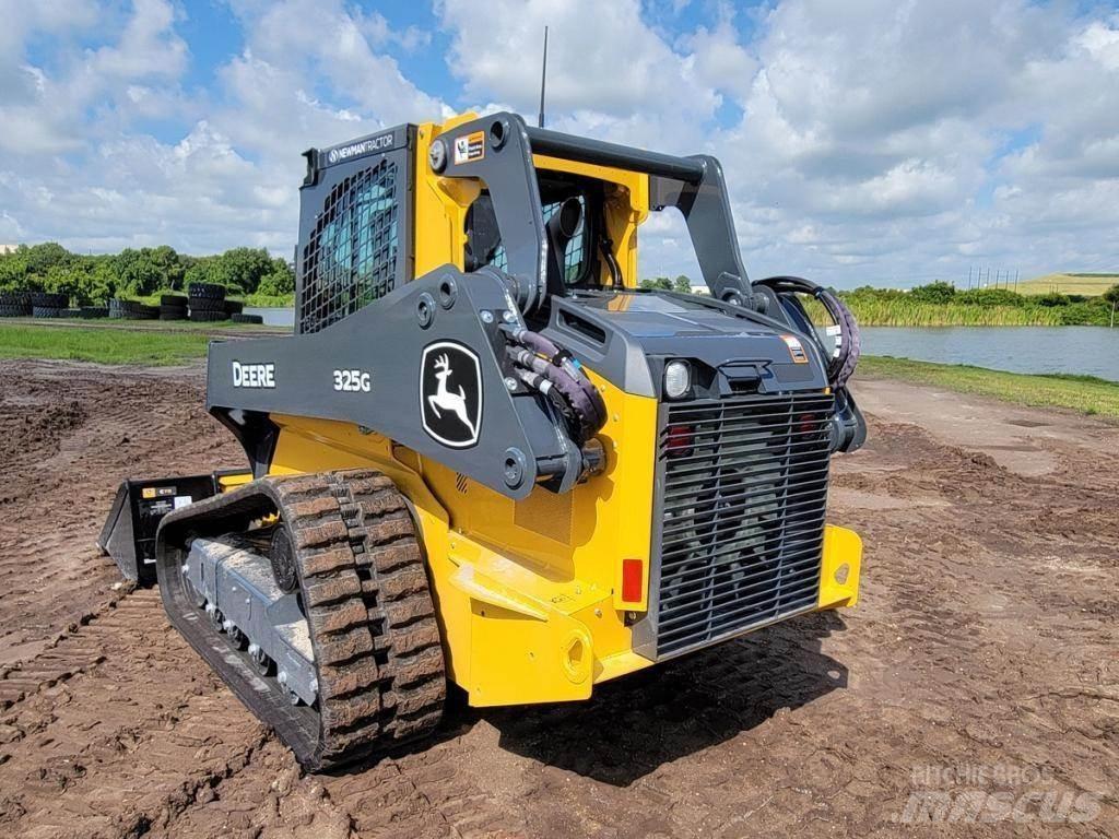John Deere 325G لوادر انزلاقية التوجيه