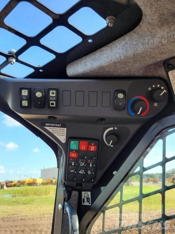 John Deere 325G لوادر انزلاقية التوجيه