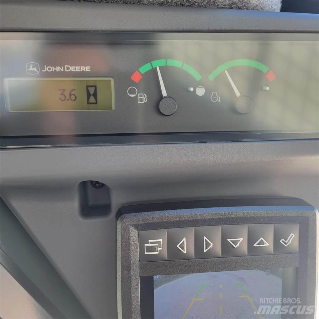 John Deere 333G لوادر انزلاقية التوجيه