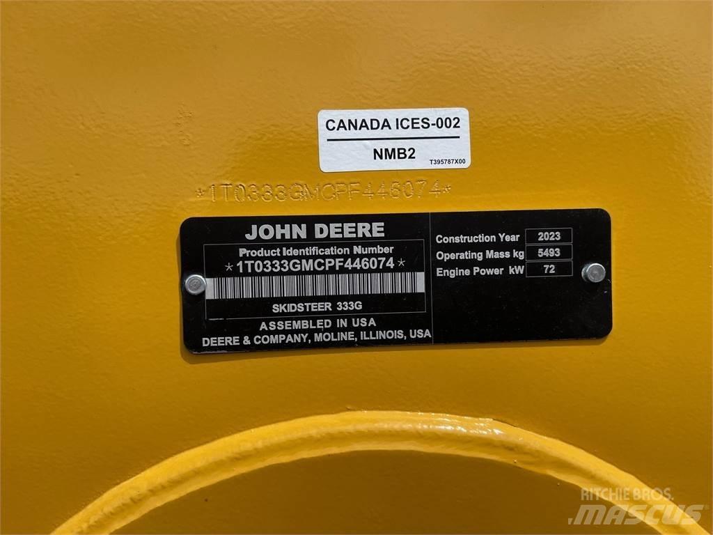 John Deere 333G لوادر انزلاقية التوجيه