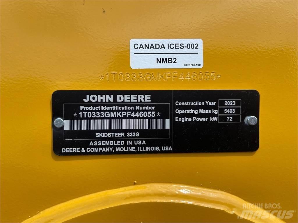 John Deere 333G لوادر انزلاقية التوجيه
