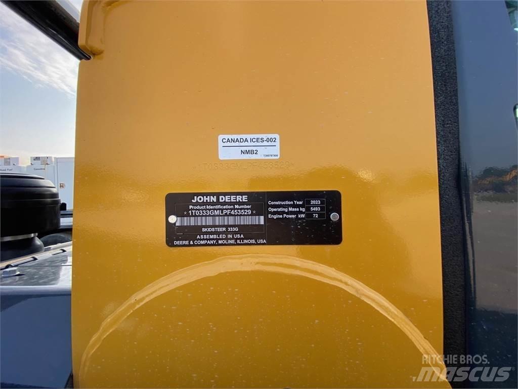 John Deere 333G لوادر انزلاقية التوجيه