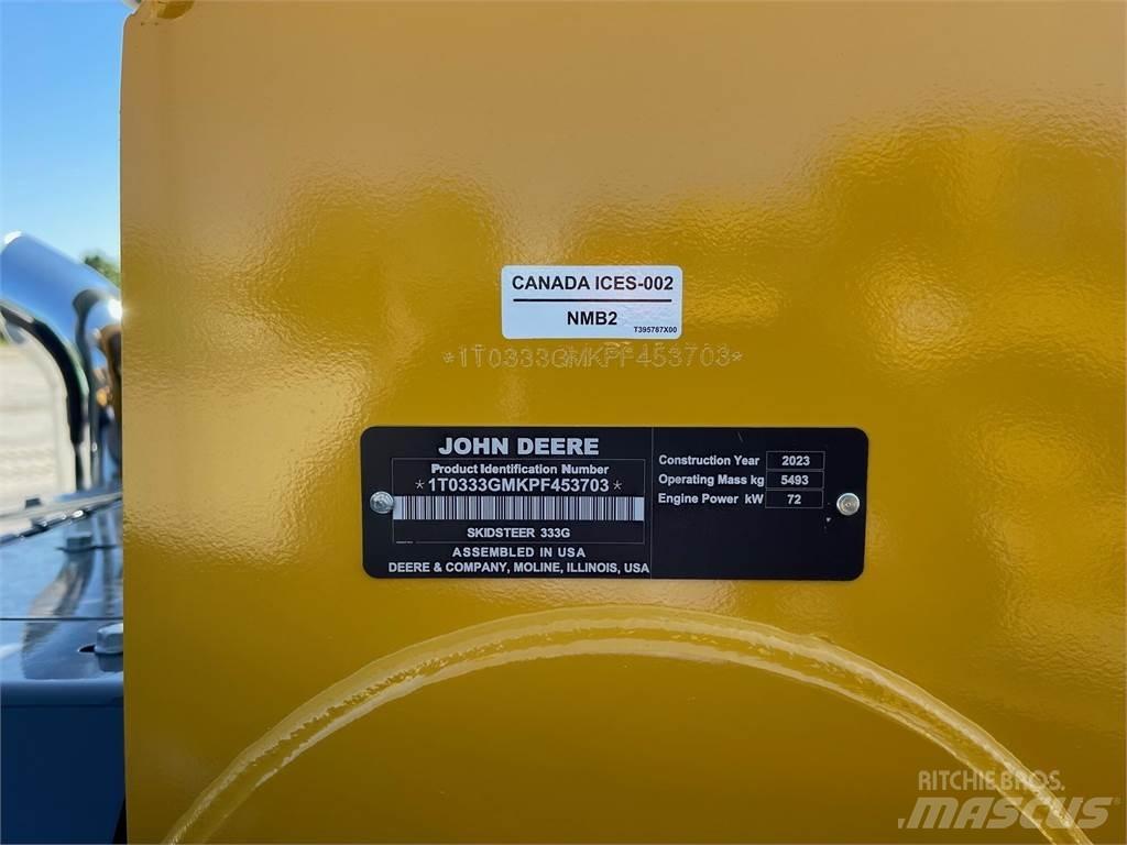John Deere 333G لوادر انزلاقية التوجيه
