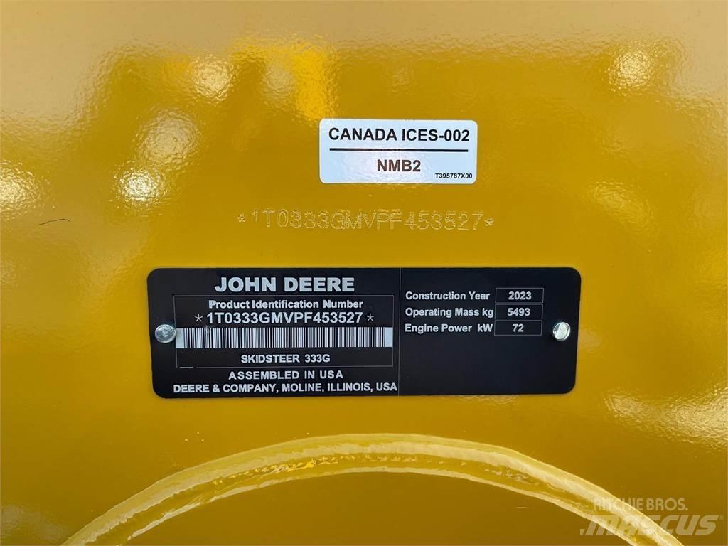 John Deere 333G لوادر انزلاقية التوجيه