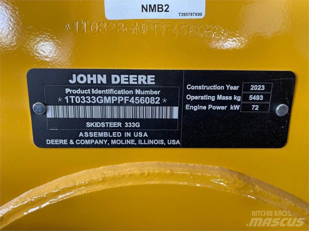 John Deere 333G لوادر انزلاقية التوجيه