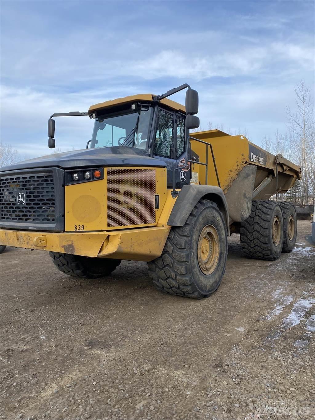 John Deere 410E ساحبات مفصلية