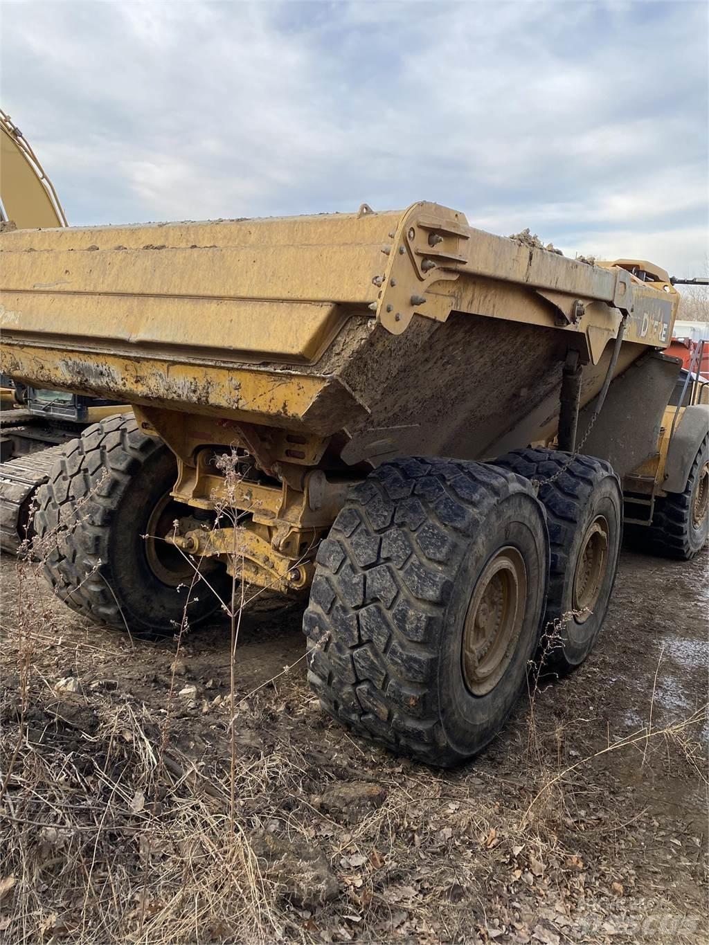 John Deere 410E ساحبات مفصلية