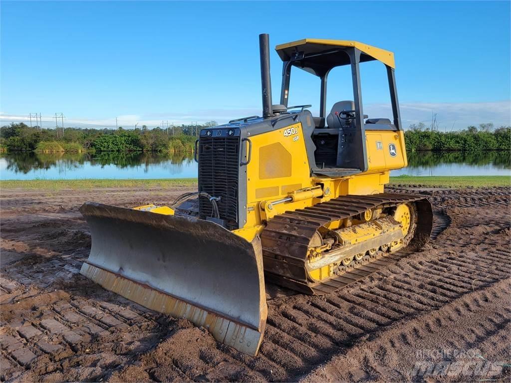 John Deere 450J LGP بلدوزرات مجنزرة