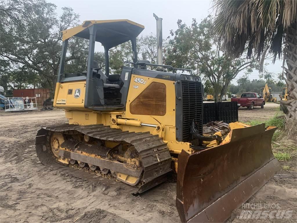 John Deere 450J LGP بلدوزرات مجنزرة