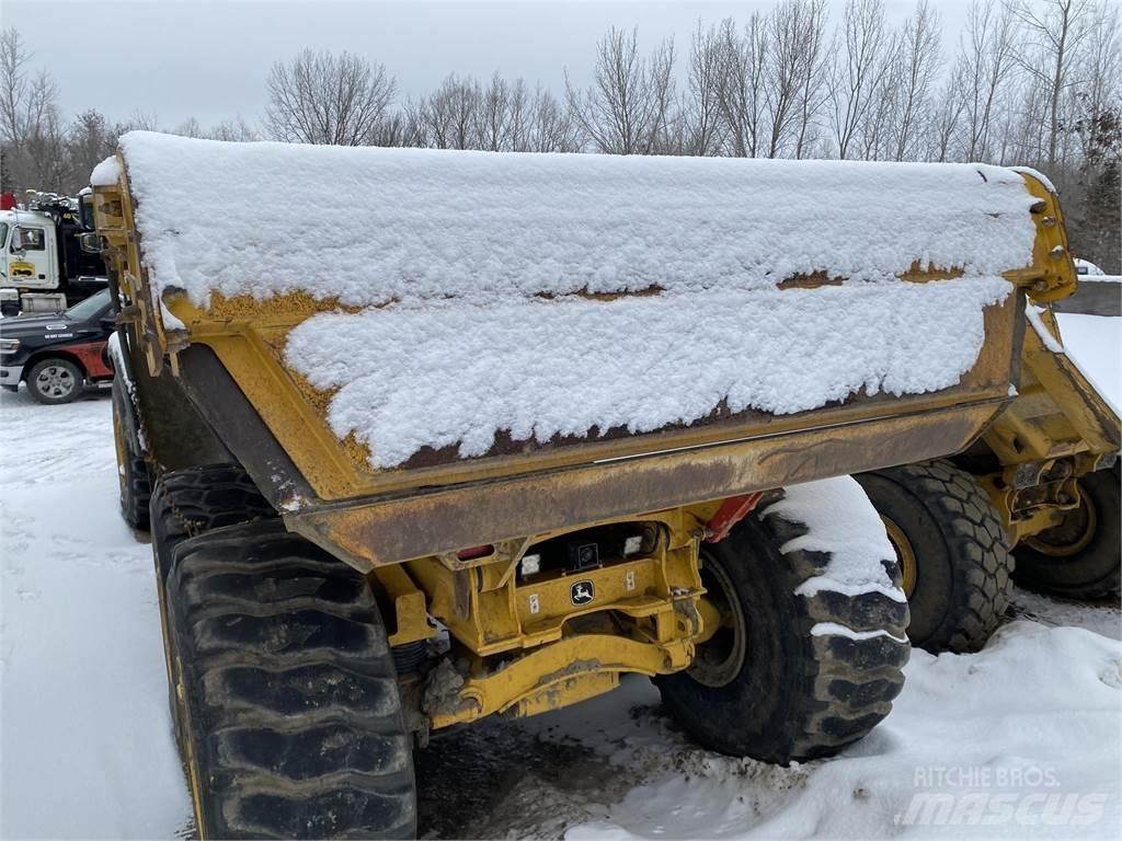 John Deere 460E ساحبات مفصلية