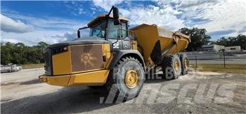 John Deere 460E صهاريج مياه