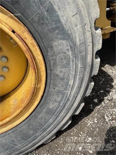 John Deere 544K لوادر بعجل